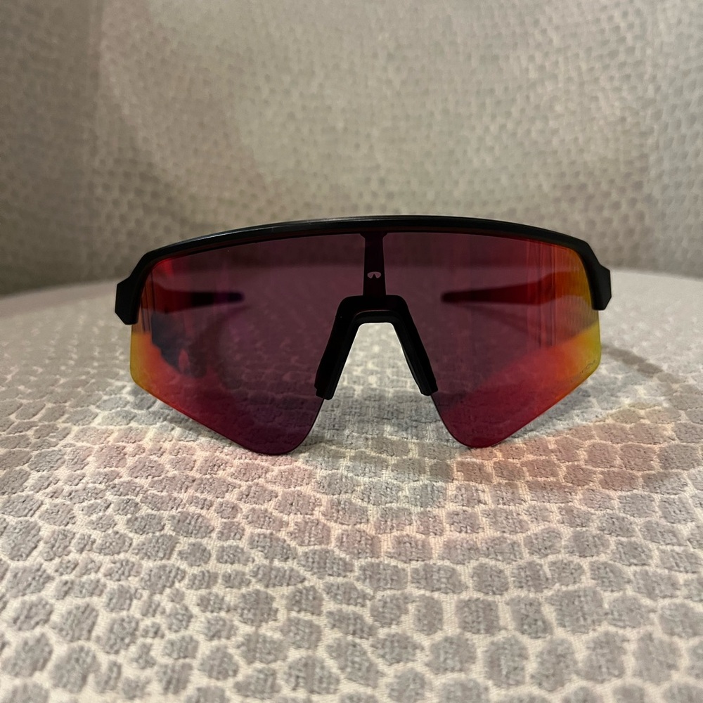 *Brand New* Oakley Sutro lite Sweep Sunglasses - Picture 2 of 4
